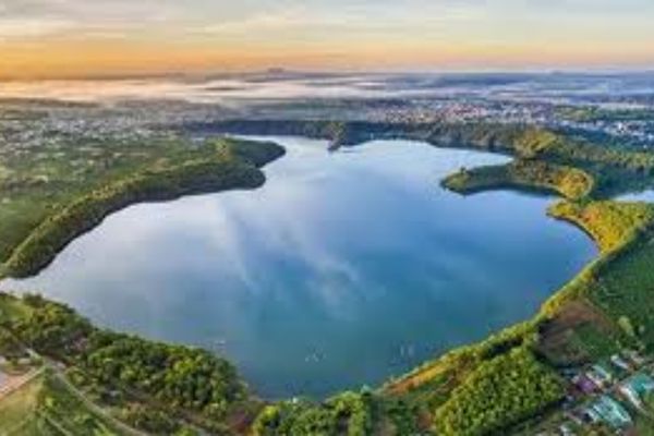 <p style="text-align: center;"><span style="font-size: 14pt;"><strong>VŨNG T&Agrave;U &ndash; LA GI</strong></span></p>